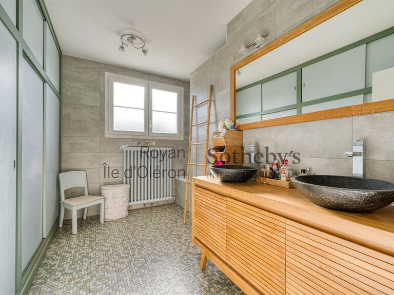 Vente Maison Saint-Pierre-d'Oléron - 6 chambres