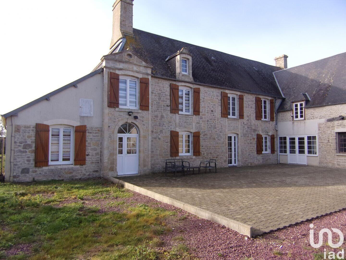 Vente Villa Saint-Pierre-du-Mont : 549 000€