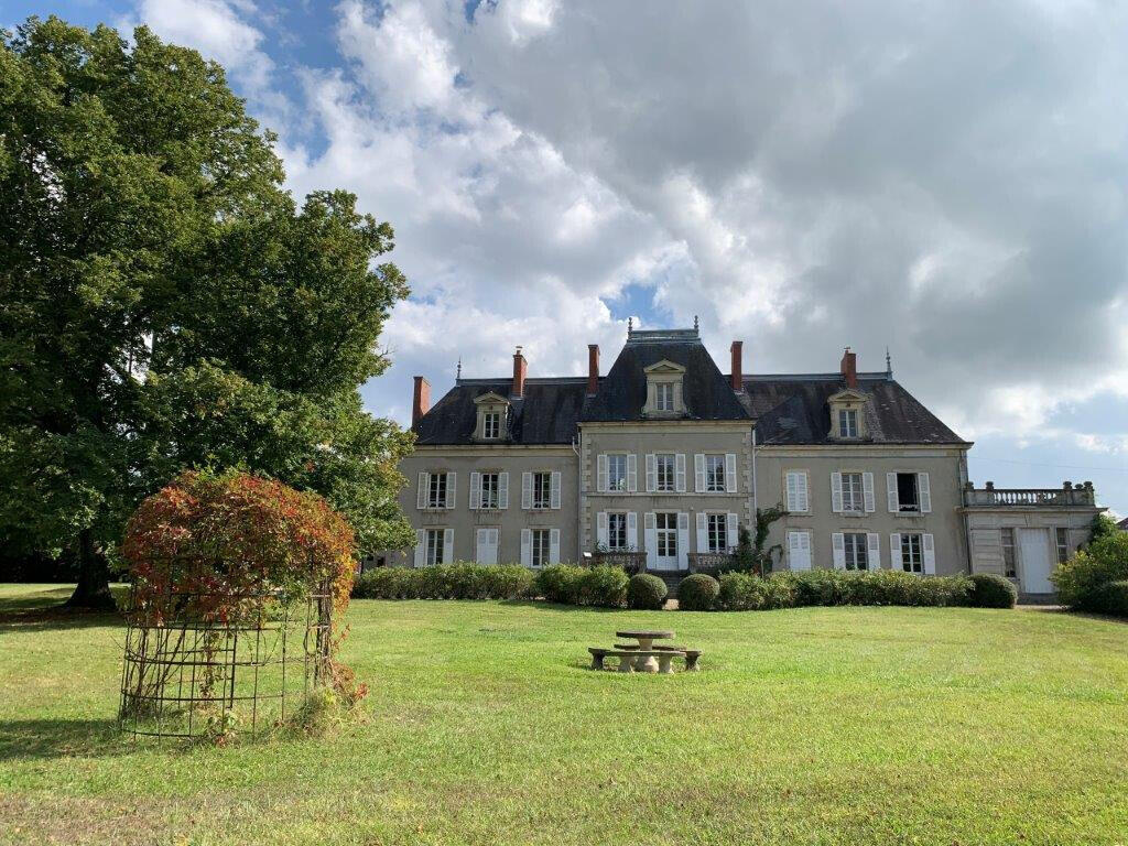 Castle Saint-Pierre-le-Moûtier