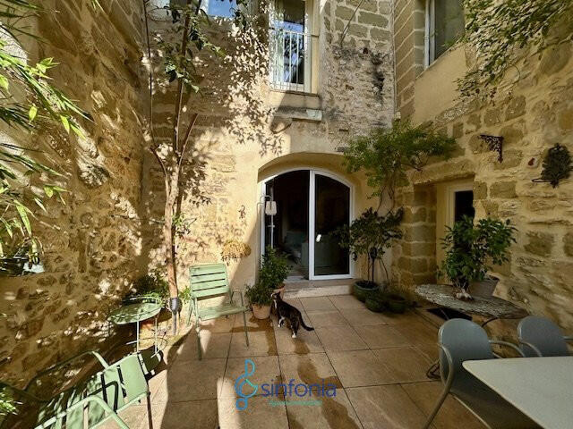 Maison Saint-Quentin-la-Poterie - 3 chambres - 200m²