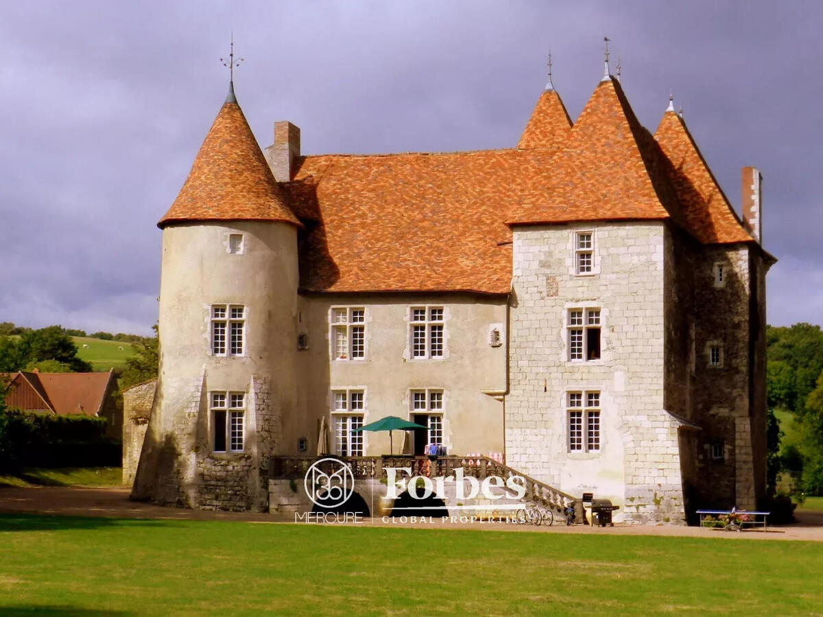 Castle Saint-Quintin-sur-Sioule