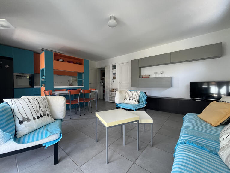 Sale Apartment Saint-Raphaël - 2 bedrooms