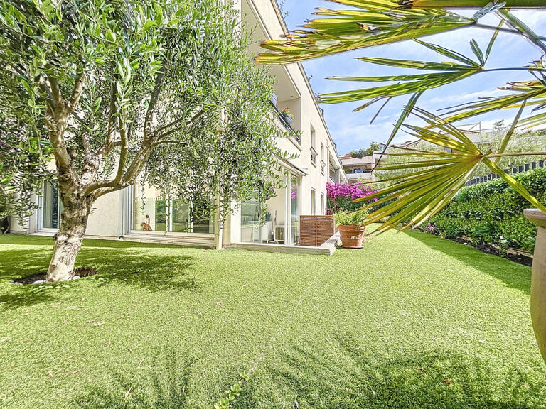 Sale Apartment Saint-Raphaël - 2 bedrooms