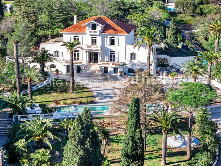 House Saint-Raphaël - 6 bedrooms - 700m²