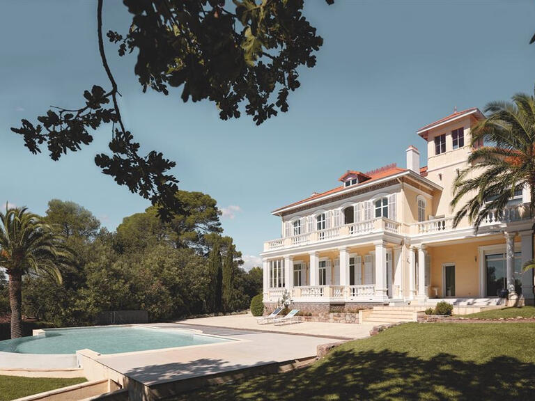 House Saint-Raphaël - 5 bedrooms - 550m²