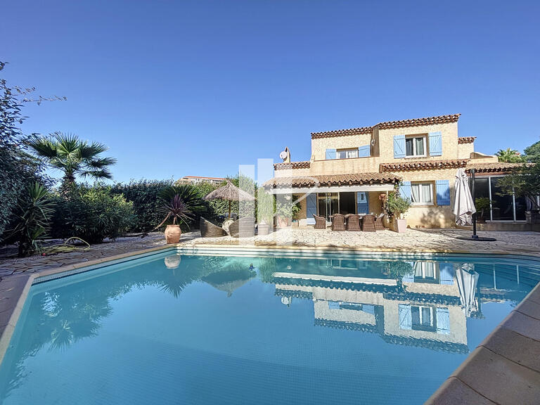 House Saint-Raphaël - 5 bedrooms - 185m²