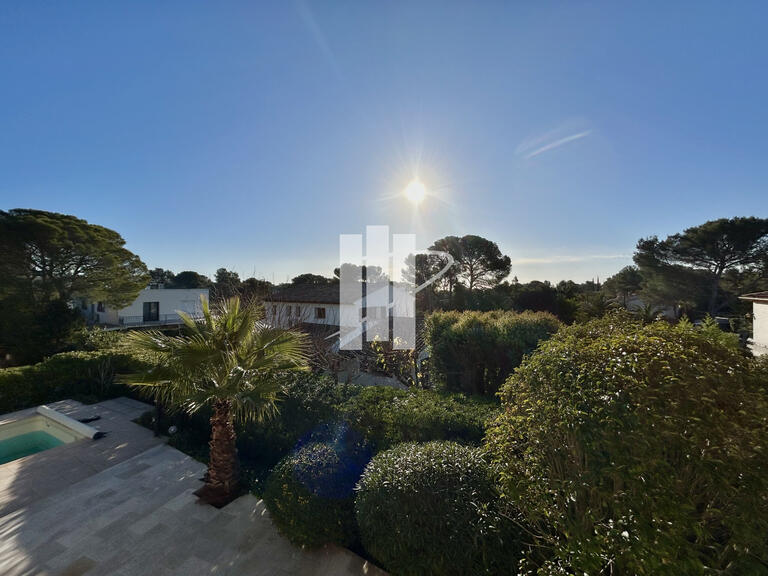 House Saint-Raphaël - 6 bedrooms - 214m²