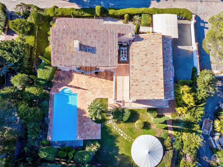 House Saint-Raphaël - 5 bedrooms - 320m²