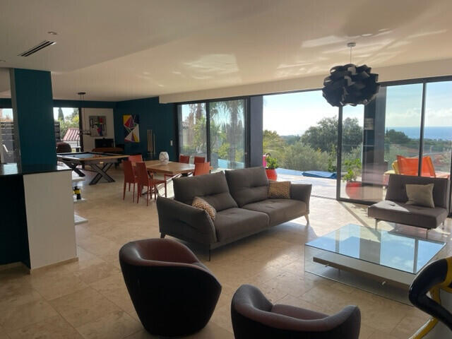 Villa Saint-Raphaël - 5 chambres - 260m²