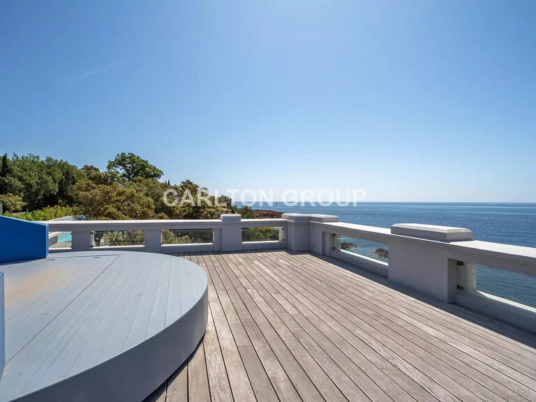 Sale Villa with Sea view Saint-Raphaël - 5 bedrooms