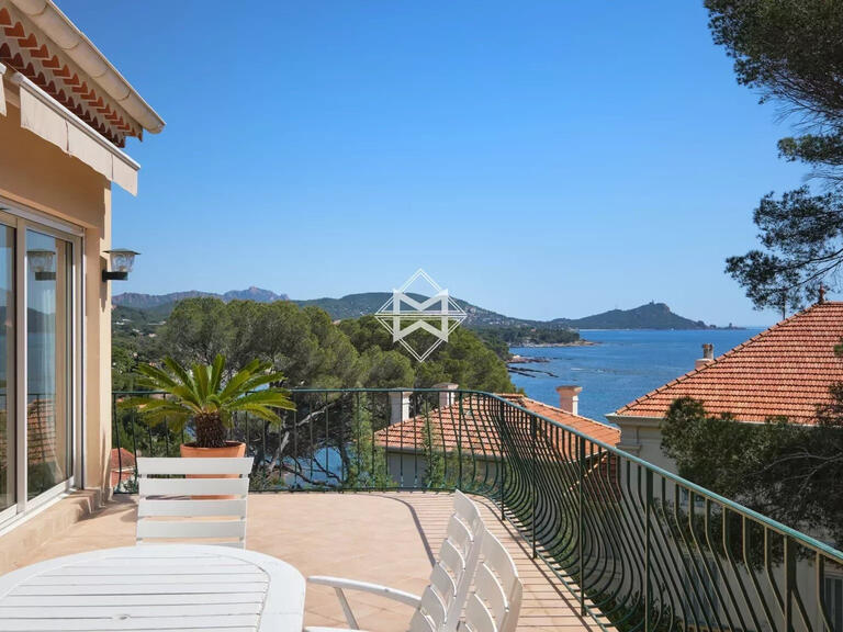 Sale Villa with Sea view Saint-Raphaël - 5 bedrooms