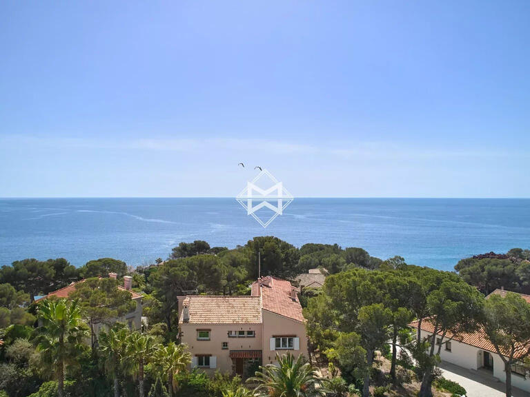 Sale Villa with Sea view Saint-Raphaël - 5 bedrooms