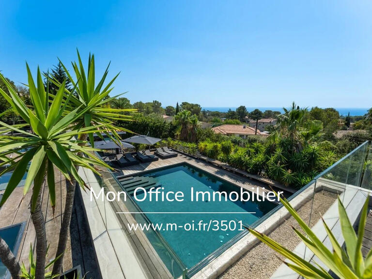 Villa Saint-Raphaël - 5 bedrooms - 465m²