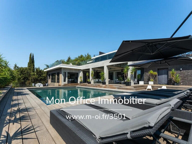 Villa Saint-Raphaël - 5 bedrooms - 465m²