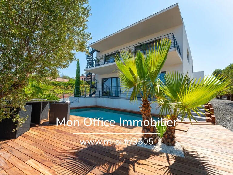 Villa Saint-Raphaël - 4 bedrooms - 200m²