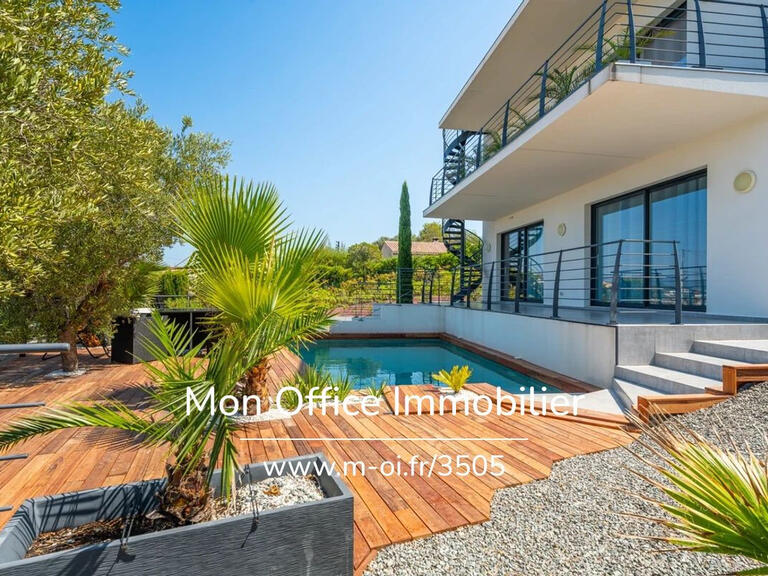 Villa Saint-Raphaël - 4 bedrooms - 200m²