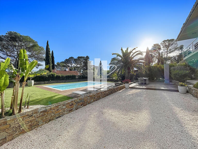 Villa Saint-Raphaël - 6 chambres - 190m²