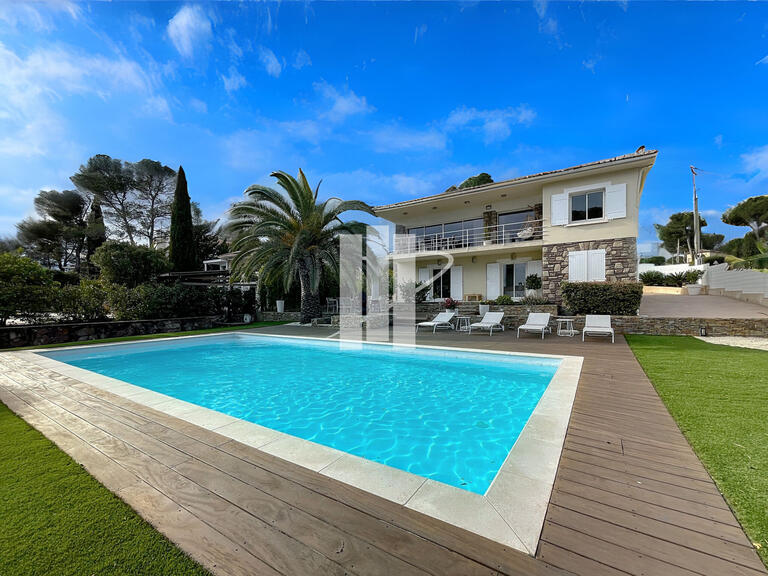 Villa Saint-Raphaël - 6 chambres - 190m²