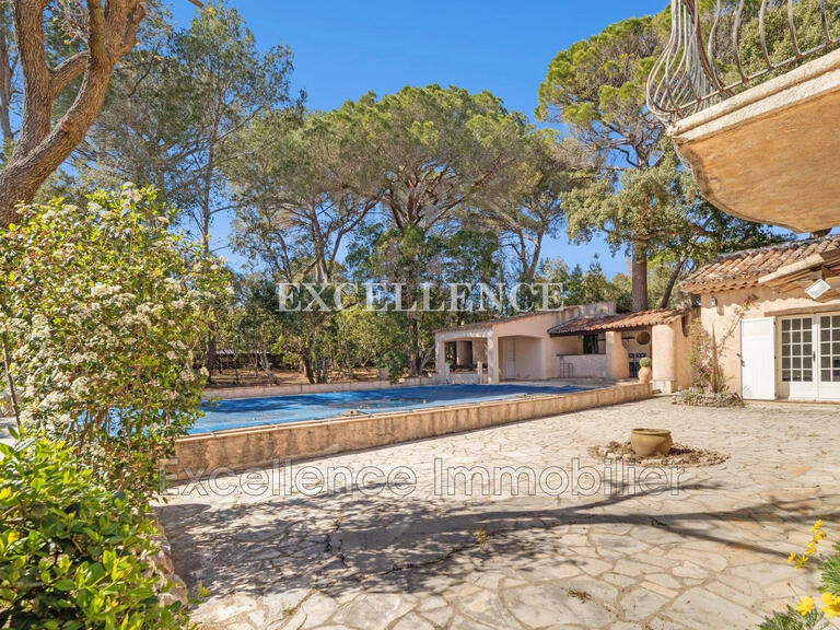 Villa Saint-Raphaël - 4 chambres - 185m²