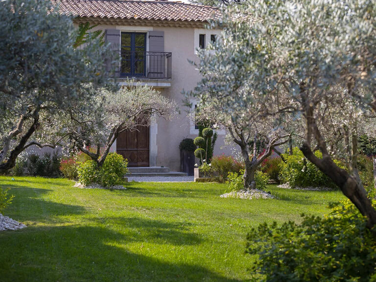 Apartment Saint-Rémy-de-Provence - 5 bedrooms - 1800m²