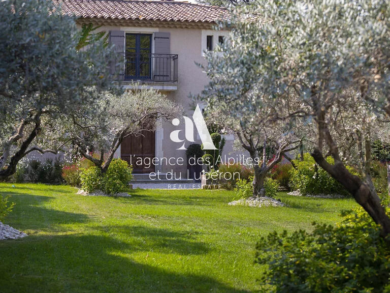 Apartment Saint-Rémy-de-Provence - 5 bedrooms - 1800m²