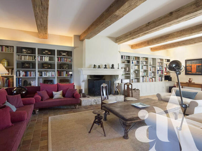 House Saint-Rémy-de-Provence - 10 bedrooms - 30000m²