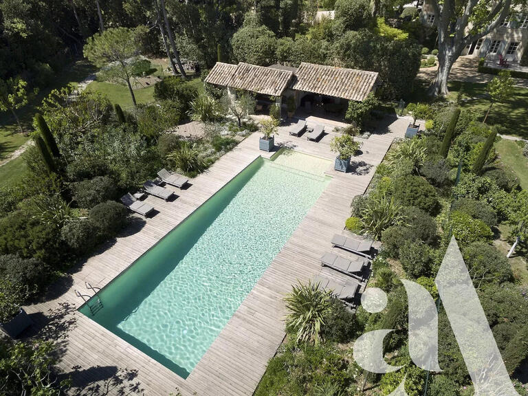 House Saint-Rémy-de-Provence - 10 bedrooms - 30000m²