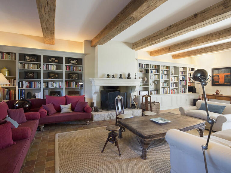 House Saint-Rémy-de-Provence - 10 bedrooms - 30000m²