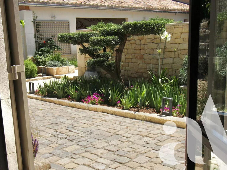 House Saint-Rémy-de-Provence - 5 bedrooms - 1000m²