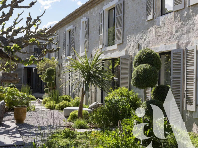 House Saint-Rémy-de-Provence - 6 bedrooms - 450m²