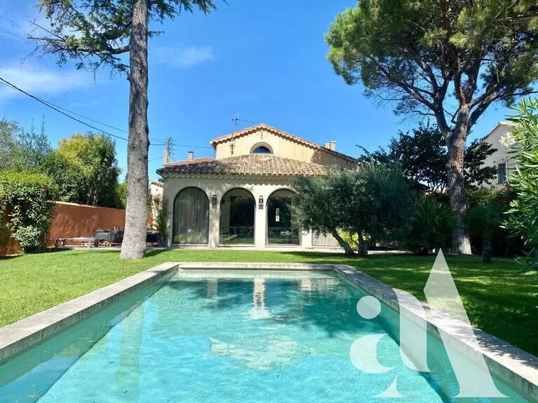 House Saint-Rémy-de-Provence - 5 bedrooms - 1000m²