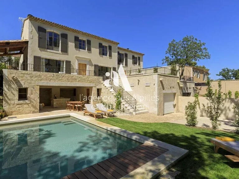 Maison Saint-Rémy-de-Provence - 3 chambres - 700m²