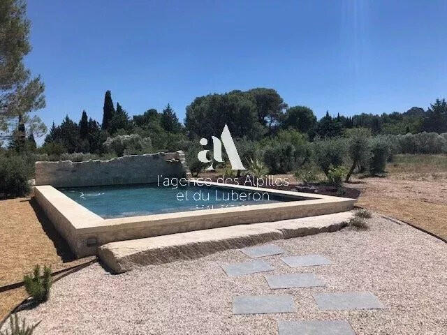 Maison Saint-Rémy-de-Provence - 2 chambres - 5500m²