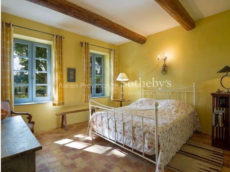 House Saint-Rémy-de-Provence - 6 bedrooms - 424m²