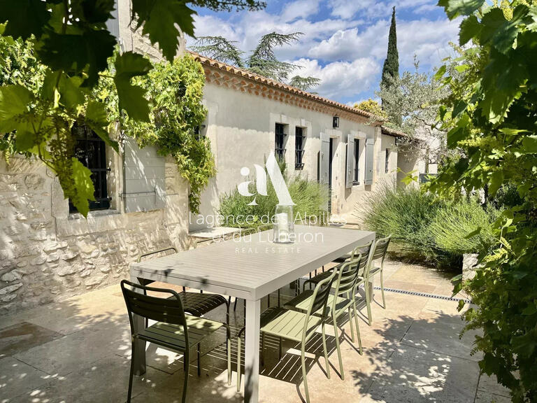 Villa Saint-Rémy-de-Provence - 5 bedrooms - 230m²