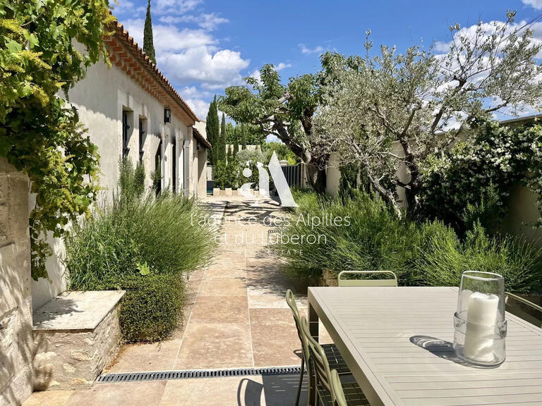 Villa Saint-Rémy-de-Provence - 5 bedrooms - 230m²