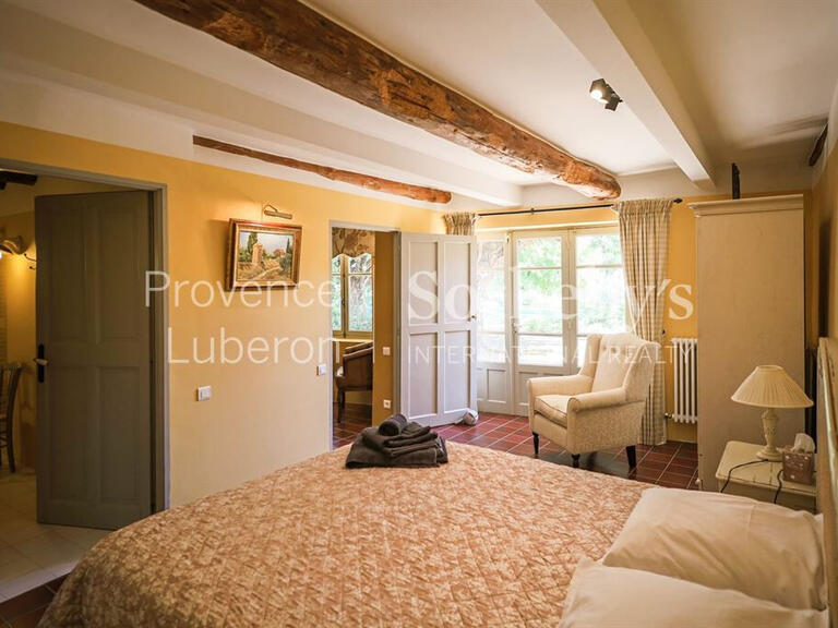 House Saint-Saturnin-lès-Apt - 5 bedrooms - 250m²