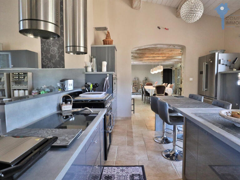 House Saint-Saturnin-lès-Apt - 5 bedrooms - 228m²