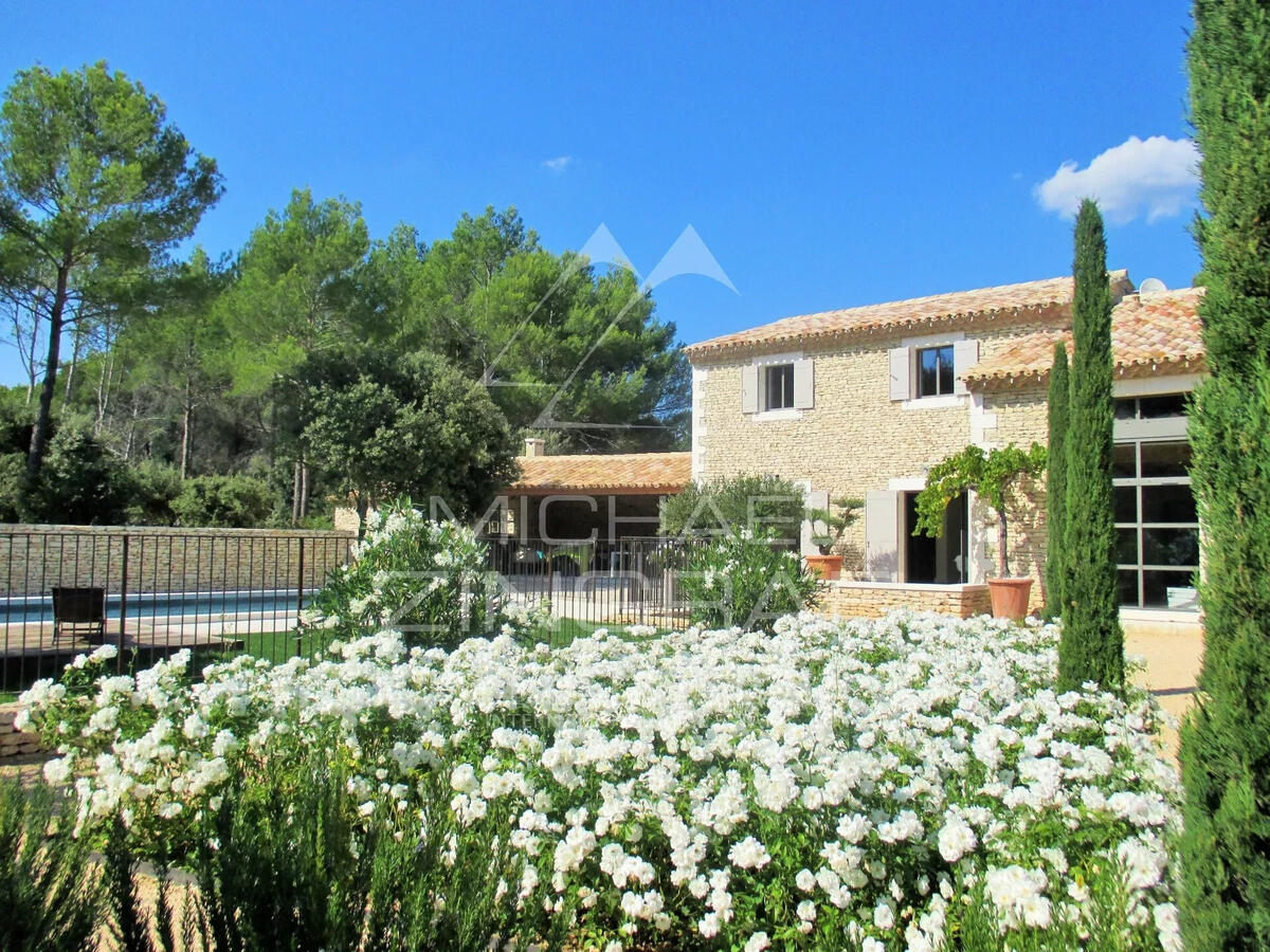 House Saint-Saturnin-lès-Apt