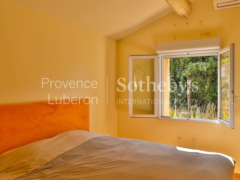 House Saint-Saturnin-lès-Apt - 5 bedrooms - 223m²