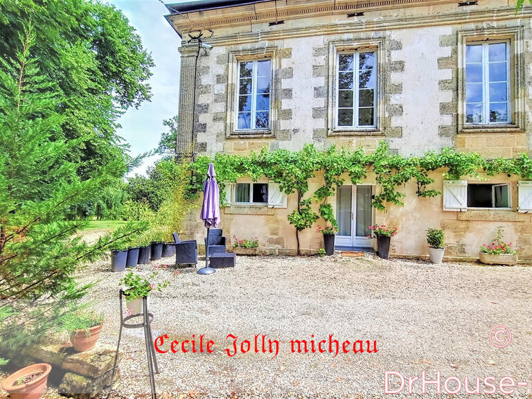 Château Saint-Savin - 9 chambres - 600m²