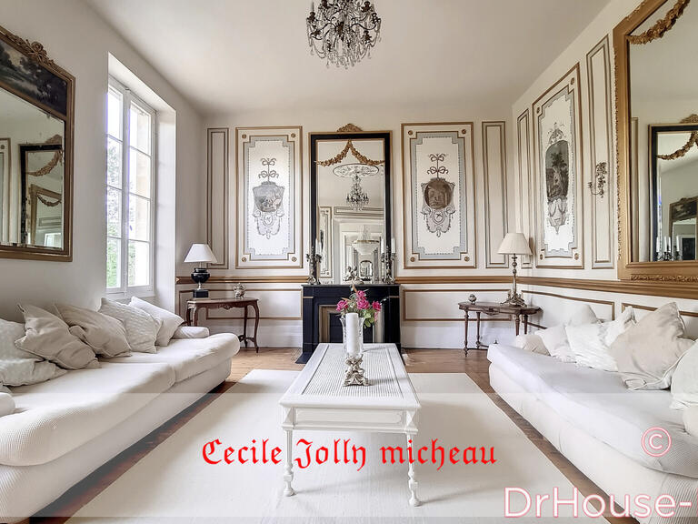 Château Saint-Savin - 9 chambres - 600m²