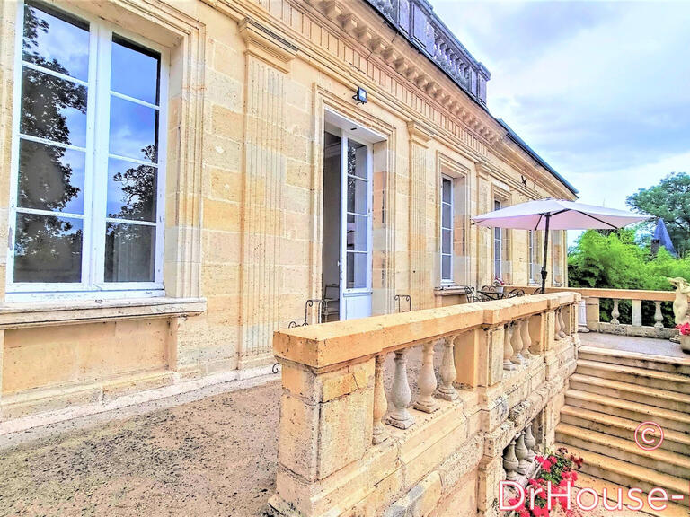 Castle Saint-Savin - 9 bedrooms - 600m²