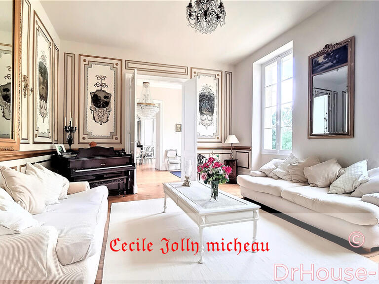 Château Saint-Savin - 9 chambres - 600m²