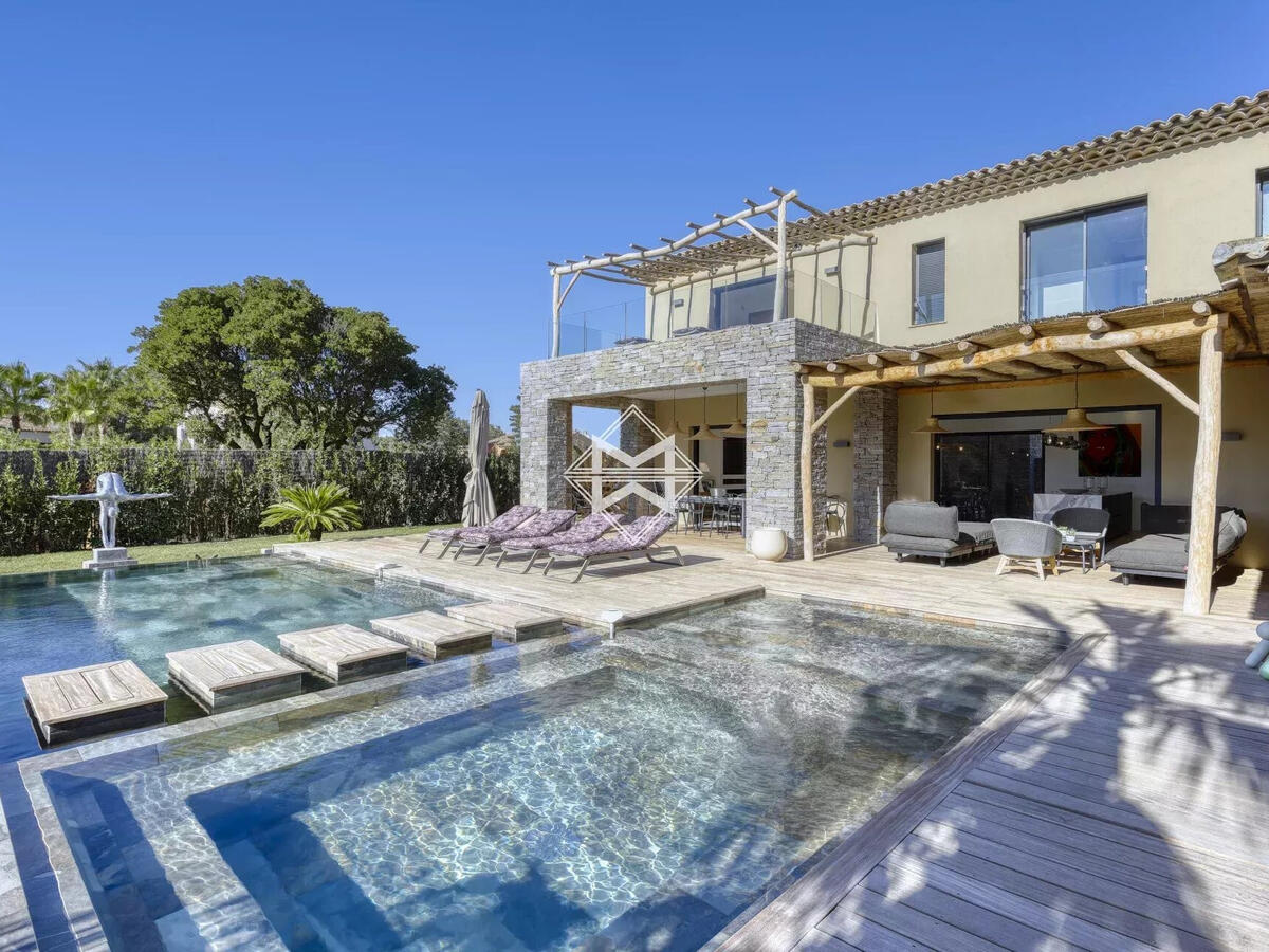 House Saint-Tropez