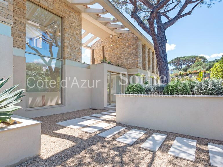 House Saint-Tropez