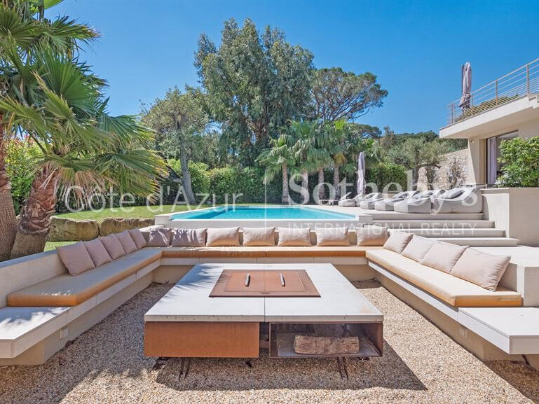 House Saint-Tropez