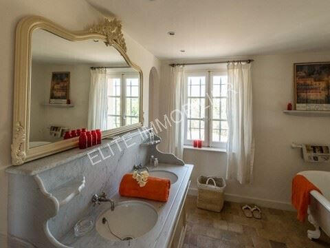 Maison Saint-Tropez - 8 chambres - 338m²