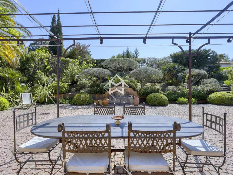 Villa Saint-Tropez - 5 bedrooms - 300m²