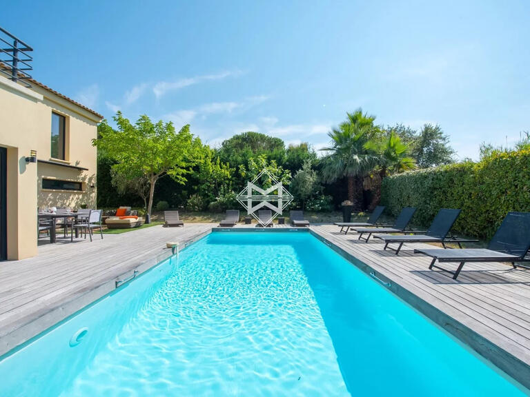 Villa Saint-Tropez - 4 bedrooms - 200m²